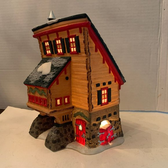 Dept 56 Elves Trade School, North Pole Christmas Village Lighted Building - 1995 - Picture 2 of 11